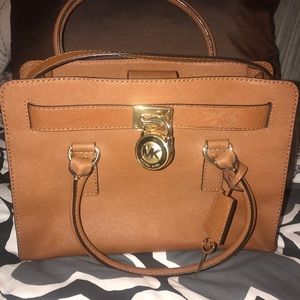 Michael Kors Hamilton Med Lock & Key Brown Leather